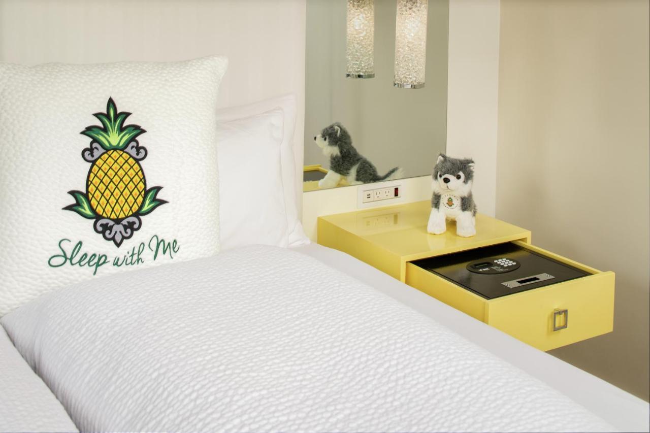 Corner King Room at Staypineapple, A Delightful Hotel, South End