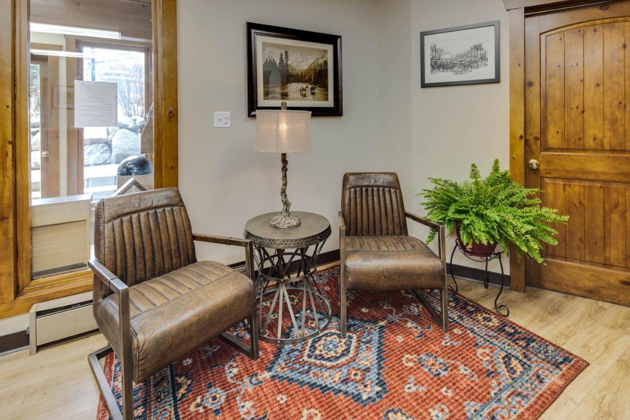 | Pine Ridge Condominiums