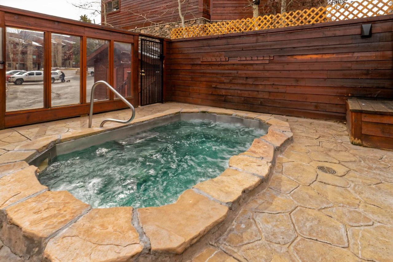 | Pine Ridge Condominiums