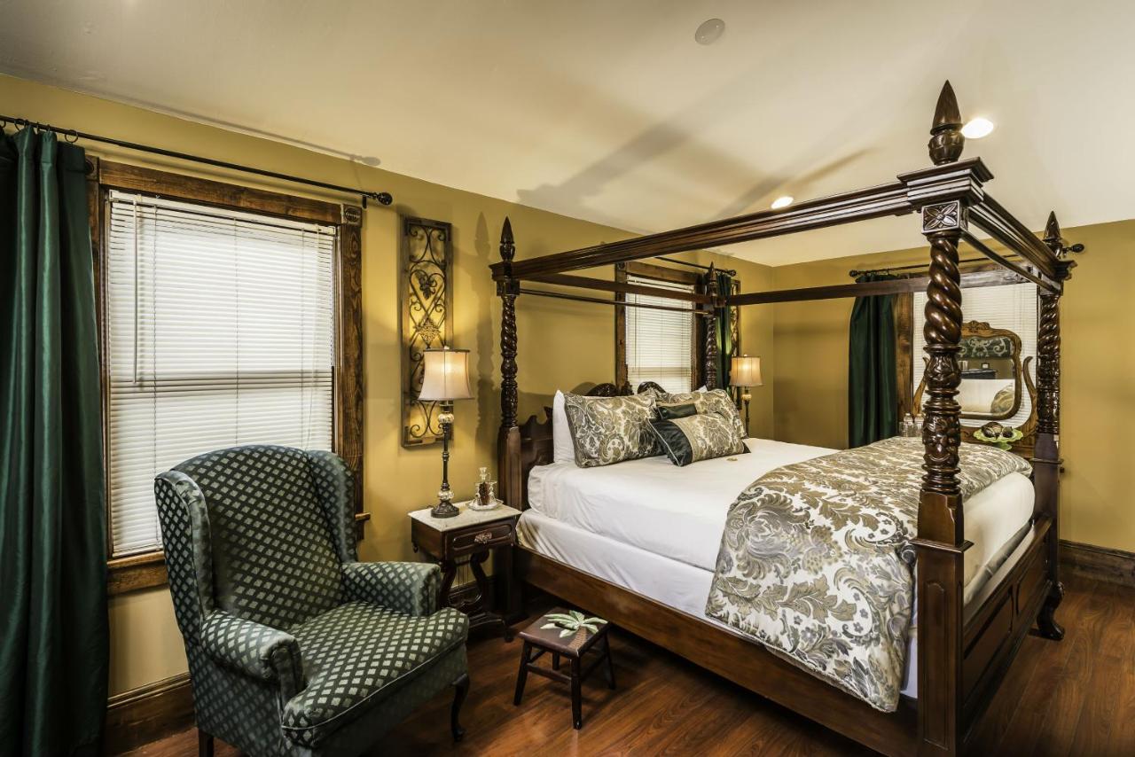  | Carriage Way Inn Bed & Breakfast Adults Only - 21 years old and up