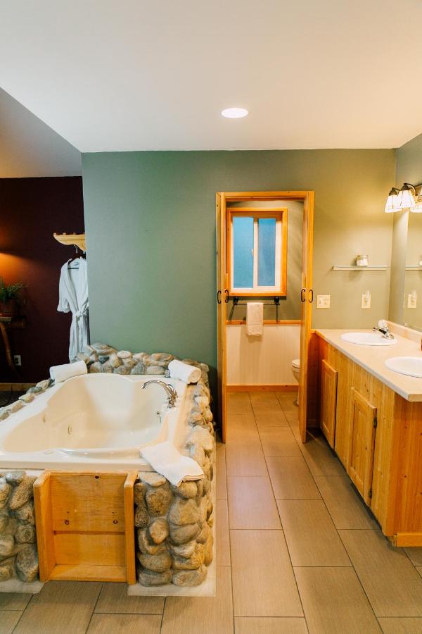  | Pine River Ranch B&B