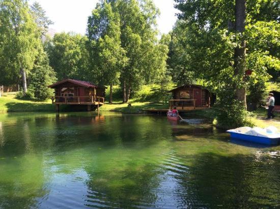 | Hope Alaska's Bear Creek Lodge