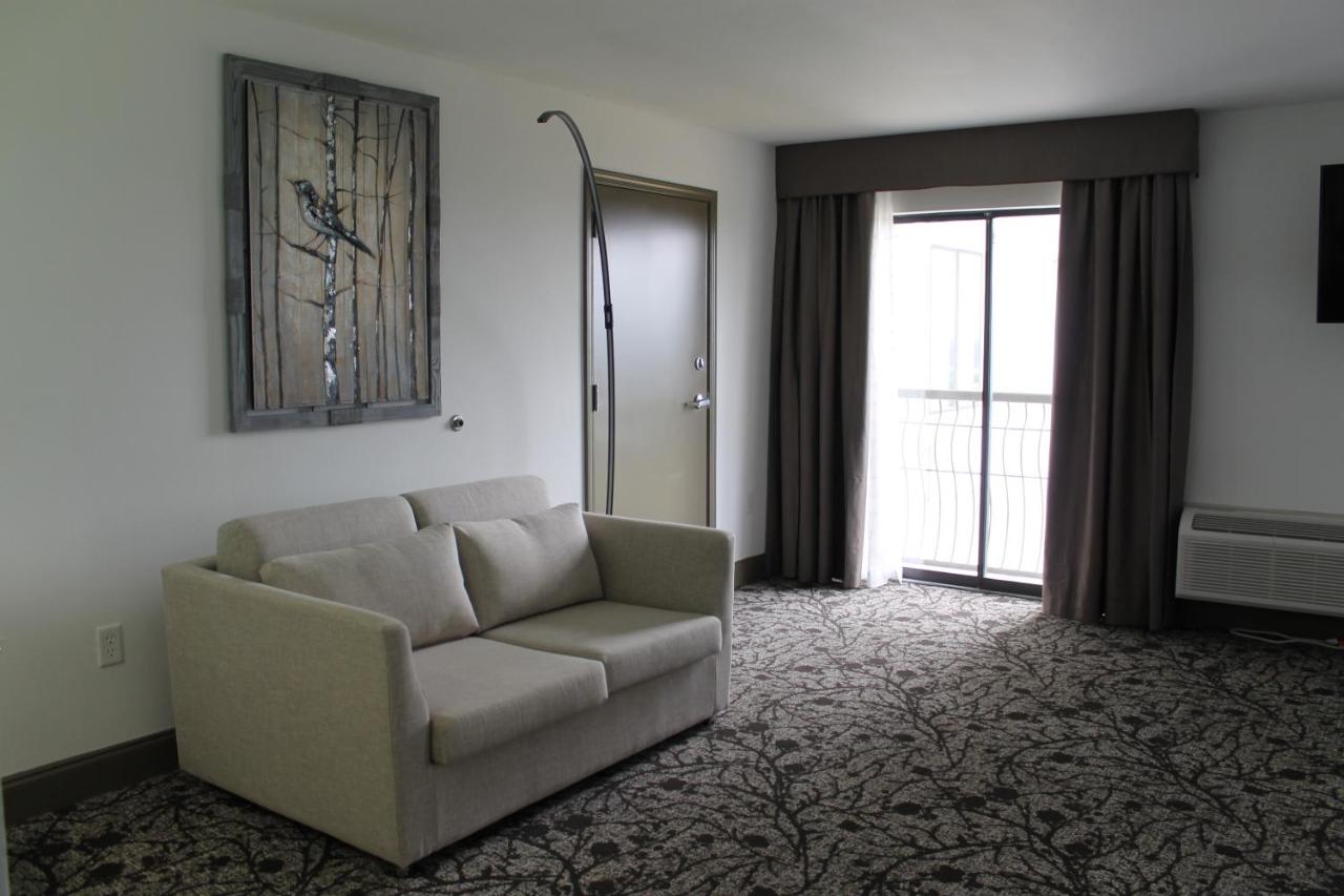 Junior Suite at Regalia Hotel & Conference Center