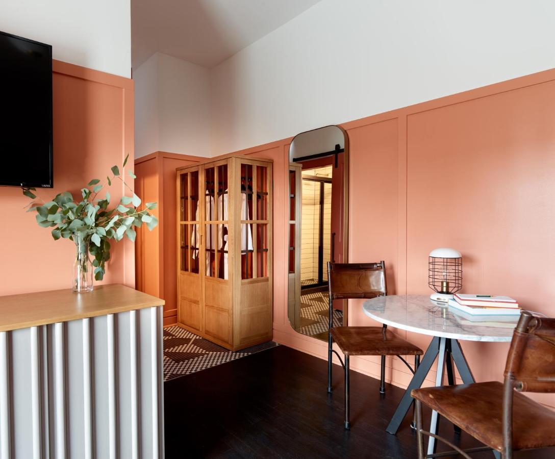 Studio with Terrace at The Chicago Hotel Collection - Wrigleyville
