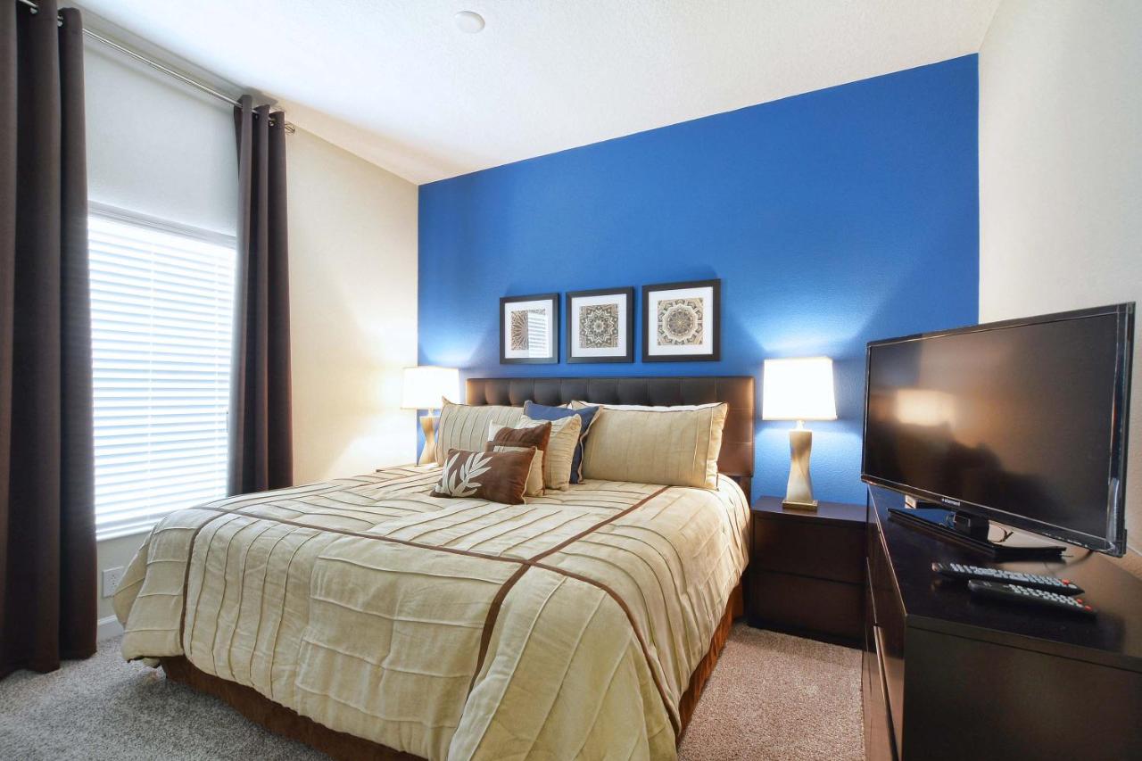 | Storey Lake-5 Bedroom Townhouse w/Splashpool-1617ST