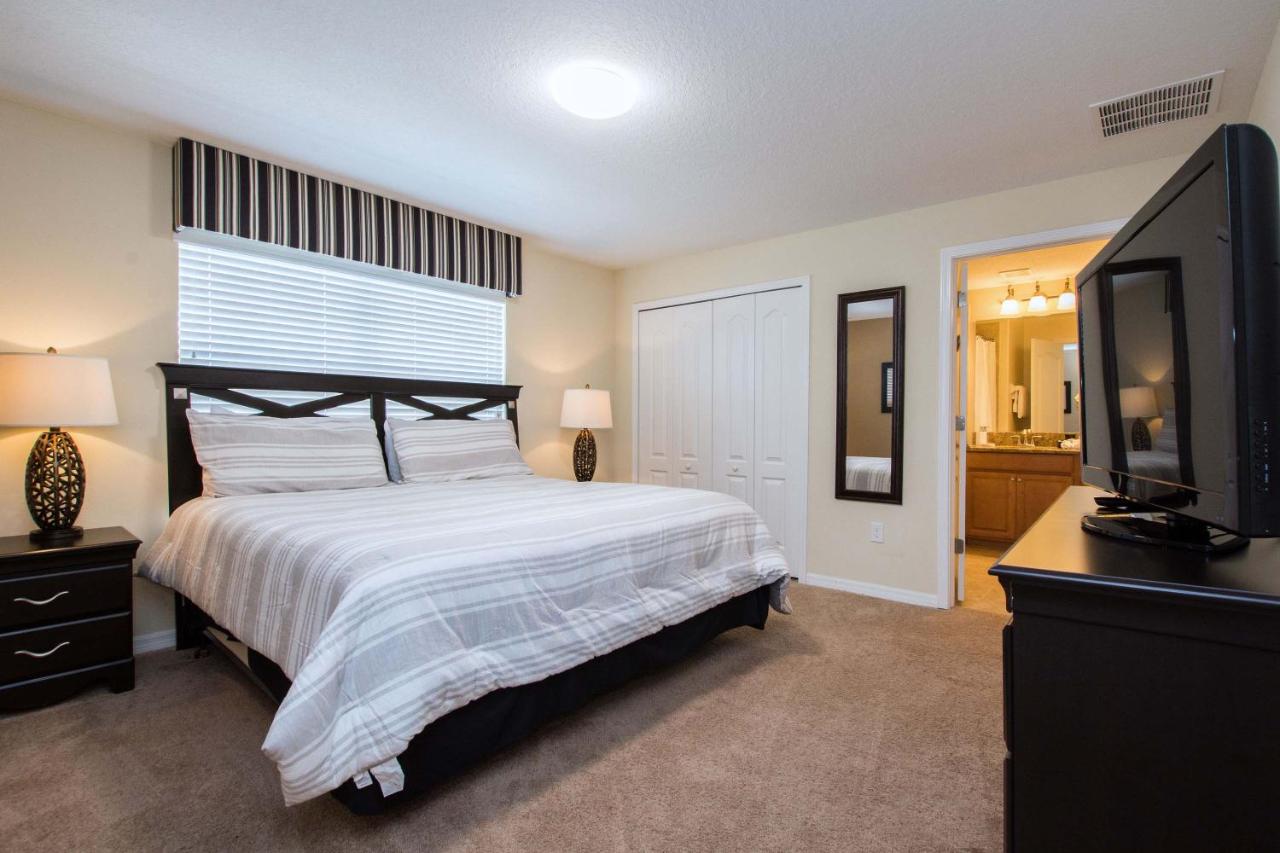  | Paradise Palms-4 Bed Townhome w/Splashpool-3032PP