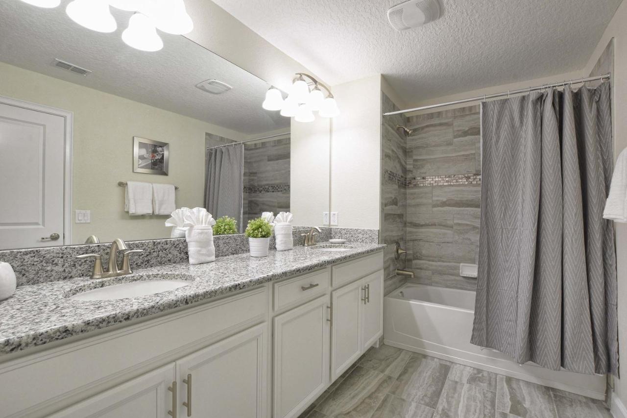 | Storey Lake-5 Bedroom Townhouse w/Splashpool-1617ST