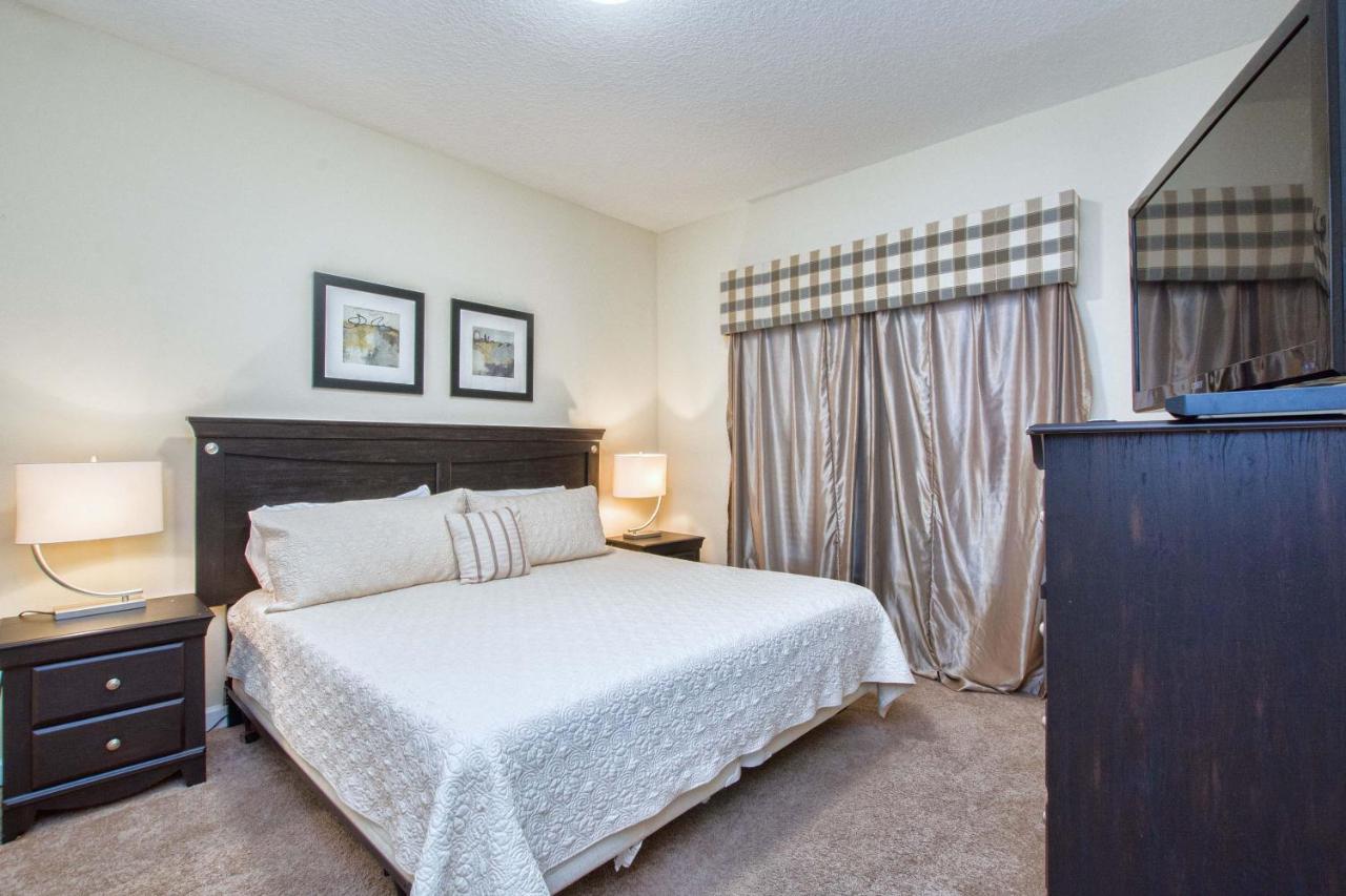  | Paradise Palms-4 Bed Townhome w/Splashpool-3032PP