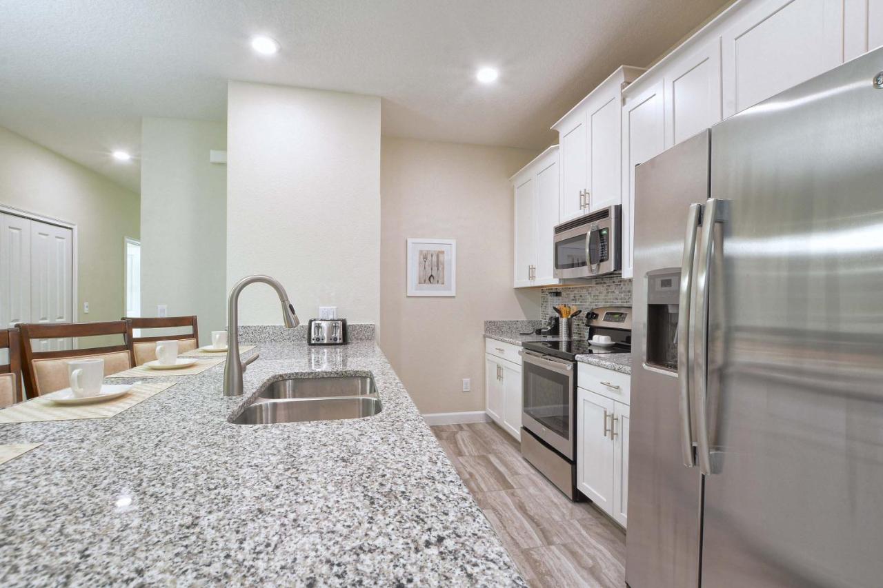 | Storey Lake-5 Bedroom Townhouse w/Splashpool-1617ST