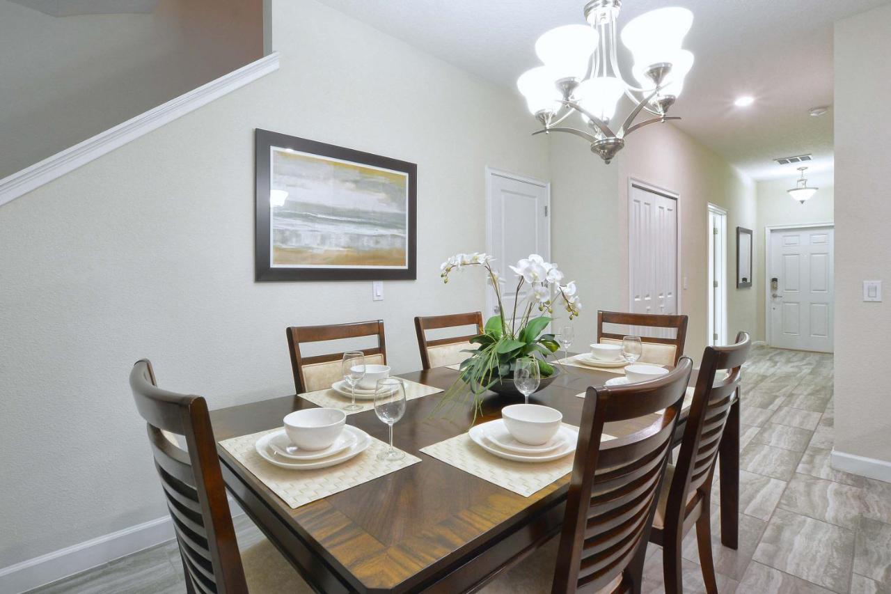 | Storey Lake-5 Bedroom Townhouse w/Splashpool-1617ST