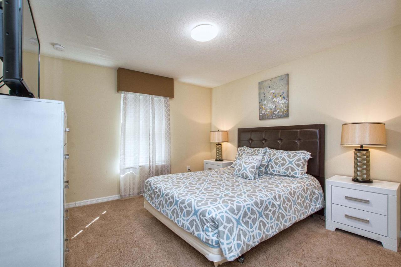  | Paradise Palms-4 Bed Townhome w/Splashpool-3032PP