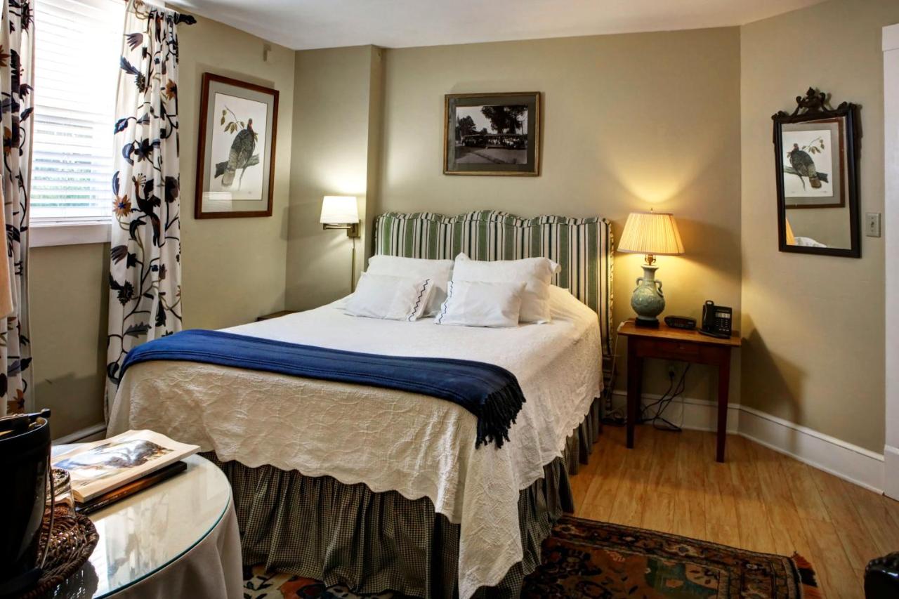 | 200 South Street Inn