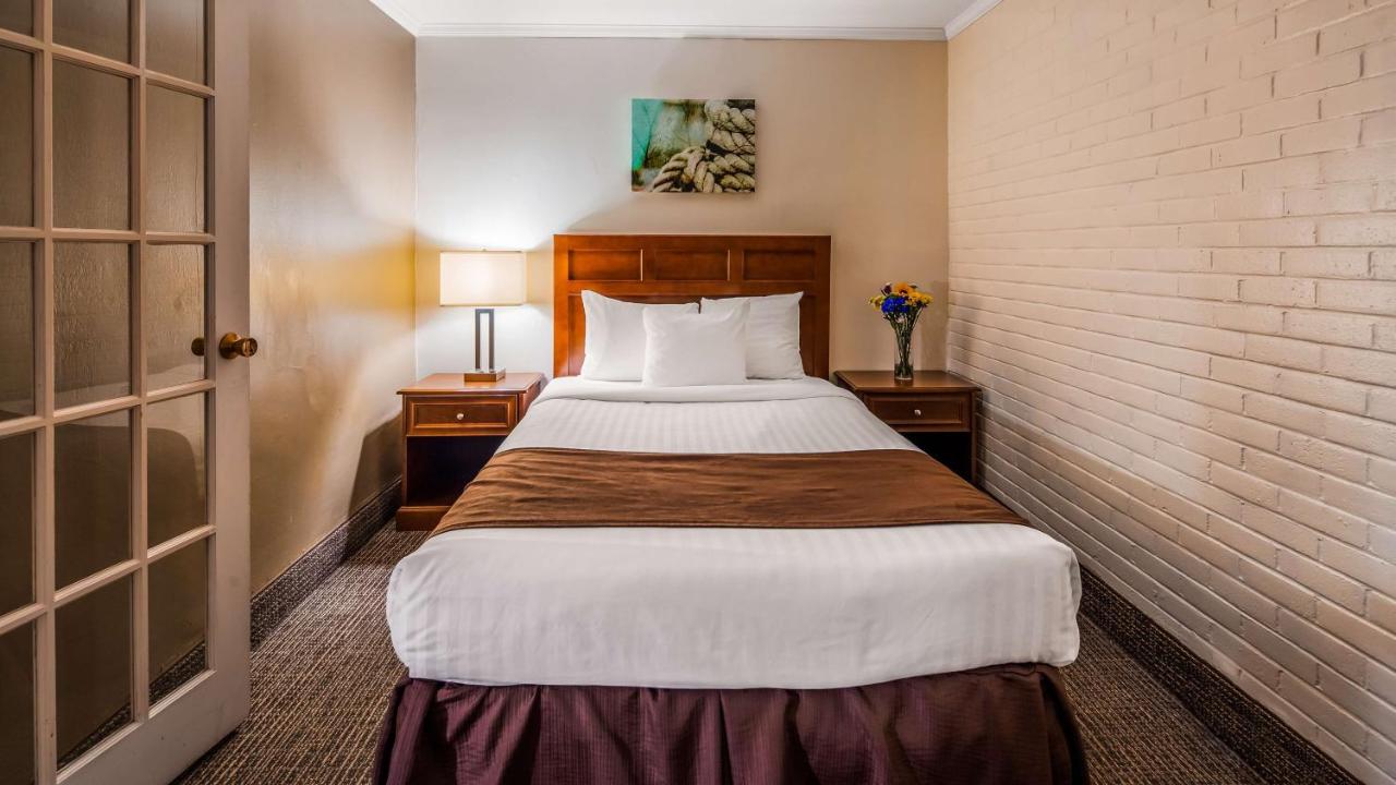 Double Room - Sofa Bed - Non-Smoking at Best Western Adams Inn Quincy-Boston