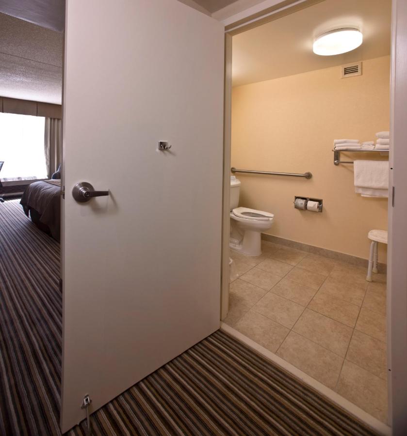 Queen Room - Disability Access at Best Western Chocolate Inn at the Park