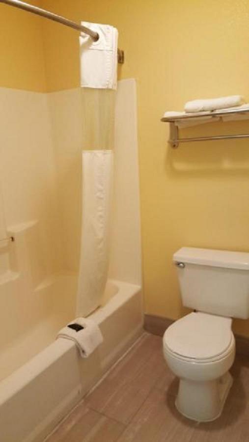 | Loyalty Inn Hawkinsville