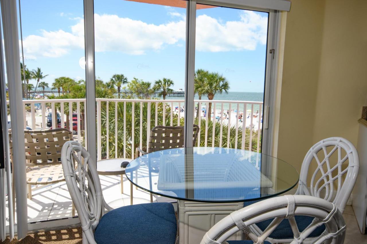 Deluxe Queen Studio at Edison Beach House