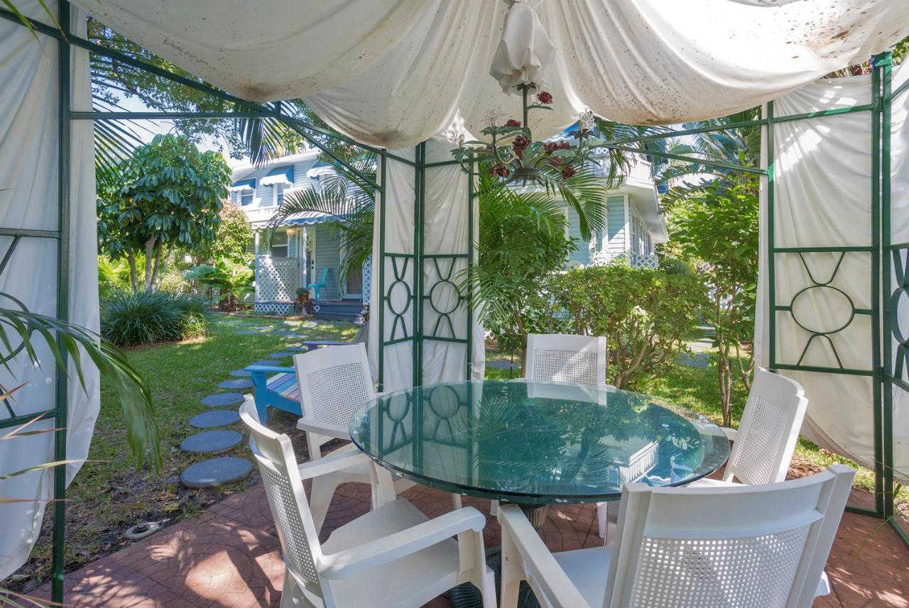 | Meranova Guest Inn