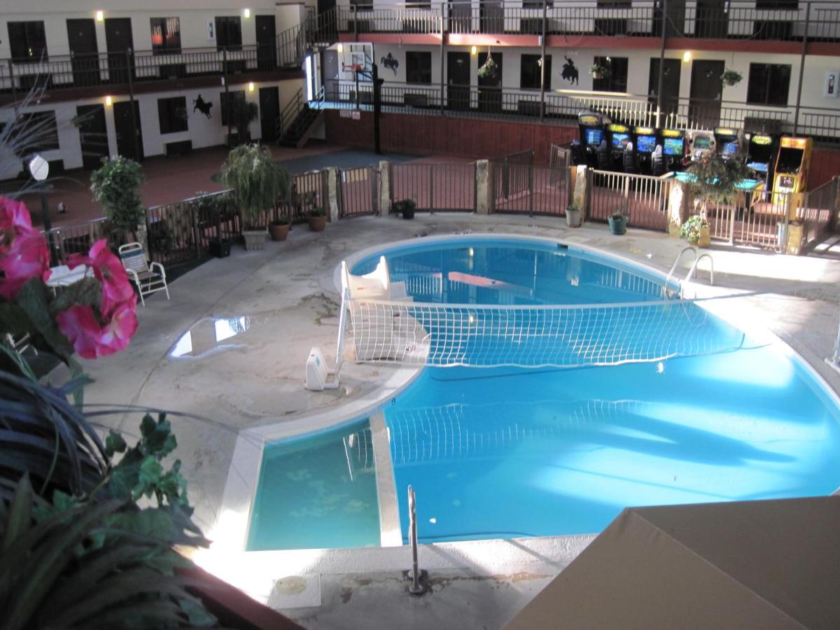  | Dodge House Hotel