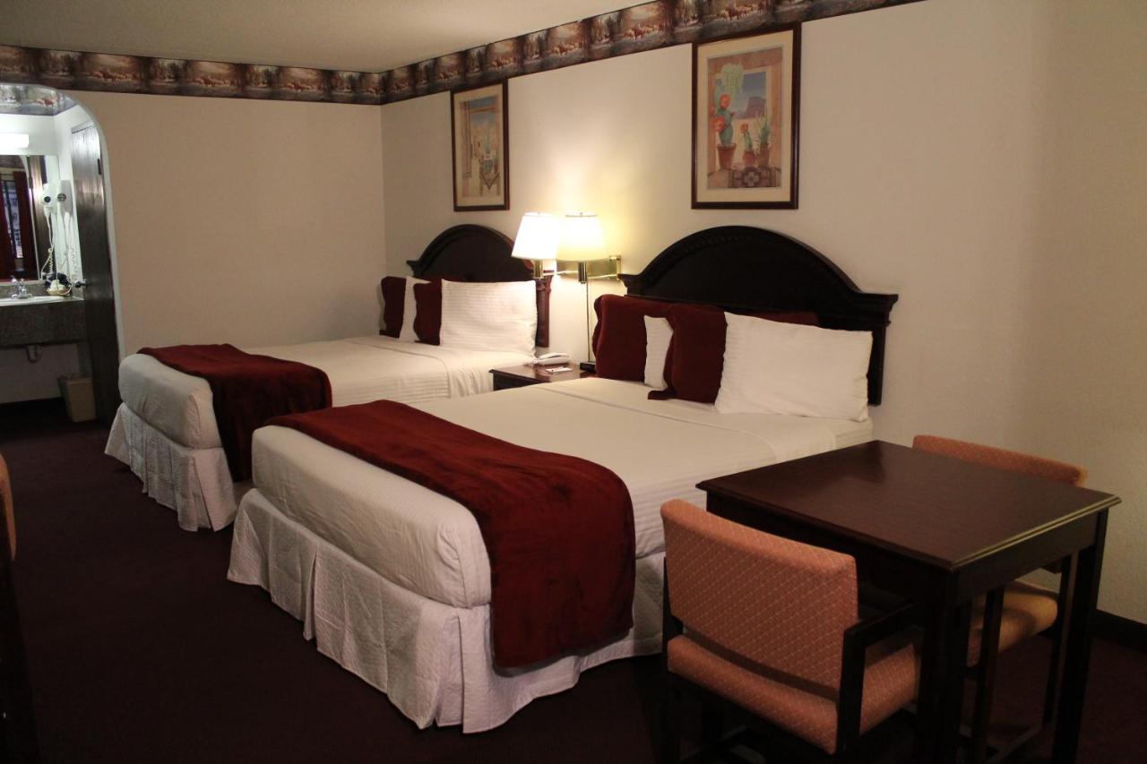 | Dodge House Hotel