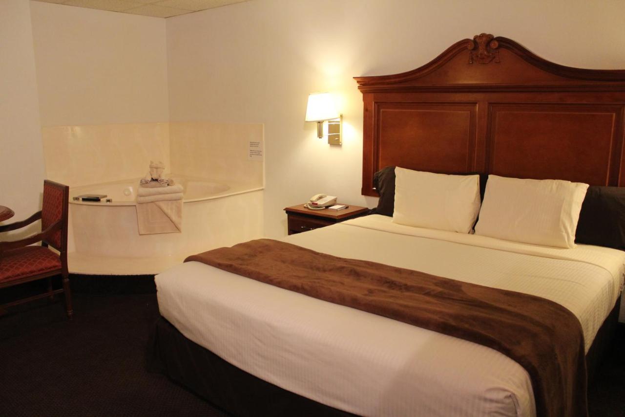 | Dodge House Hotel