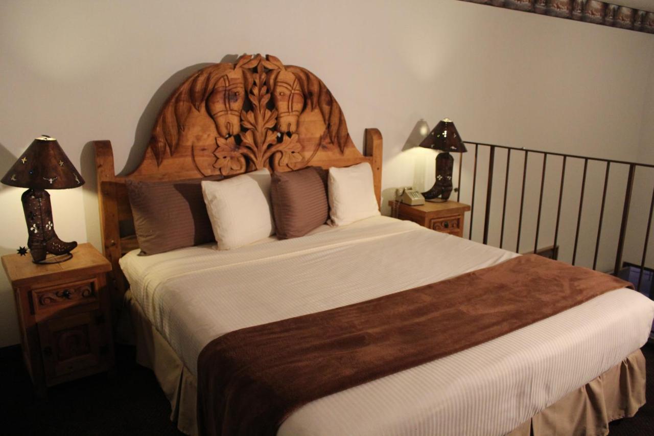 | Dodge House Hotel