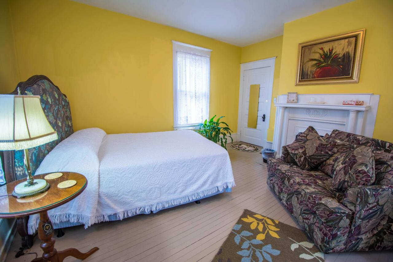 | The Dailey Renewal Retreat B & B