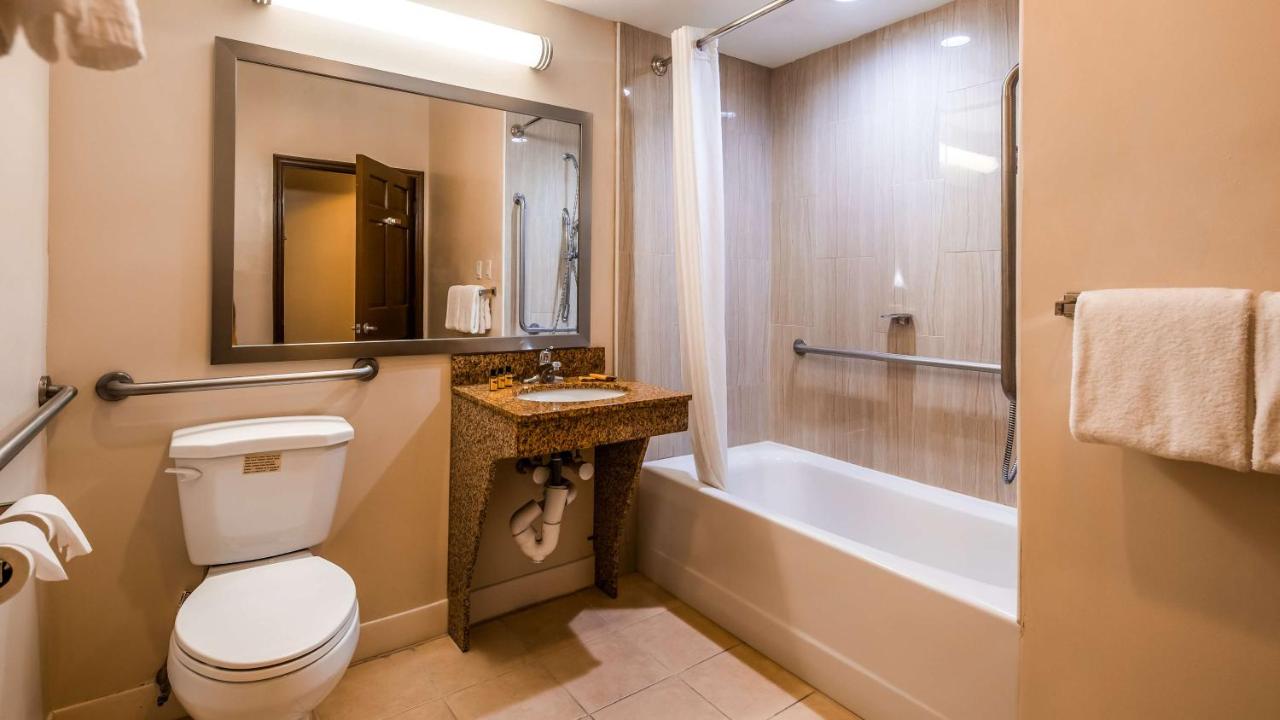 King Room - Disability Access - Non Smoking at Best Western Plus The Inn & Suites At The Falls