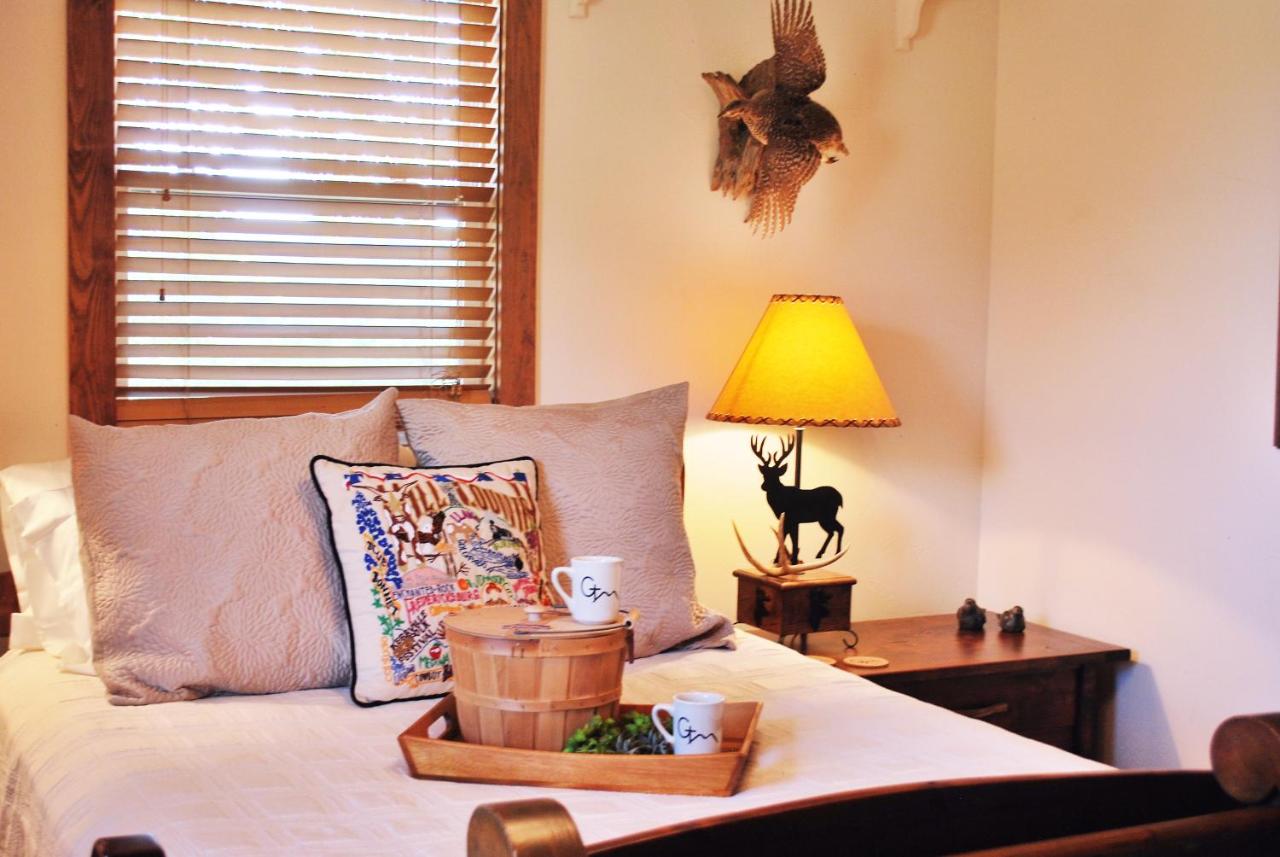 | Glory Hills Ranch