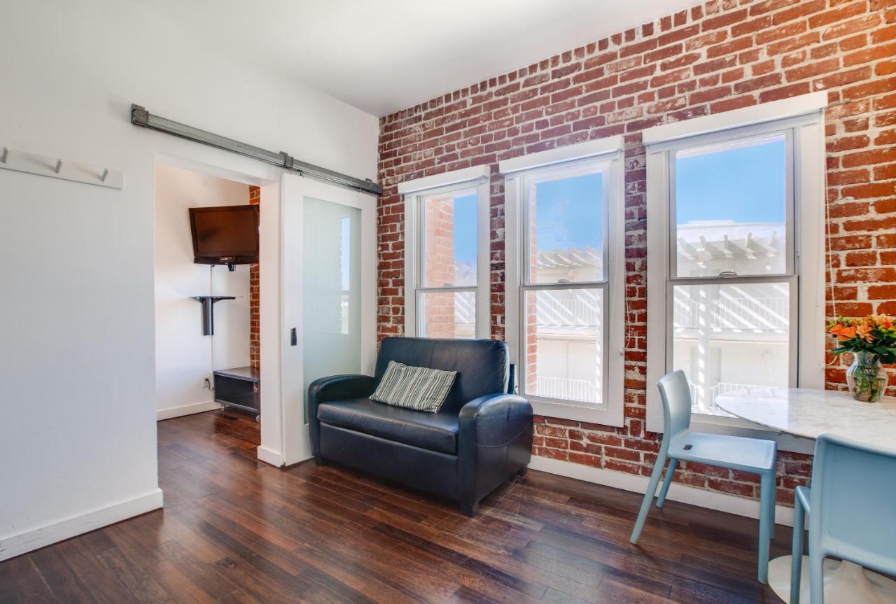 | Venice Breeze Suites