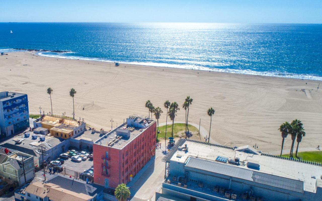 | Venice Breeze Suites