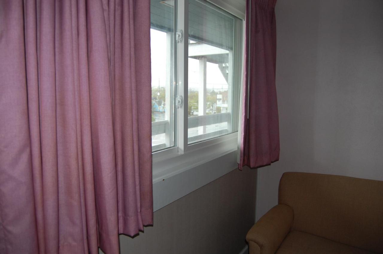 | Sea Breeze Ocean City