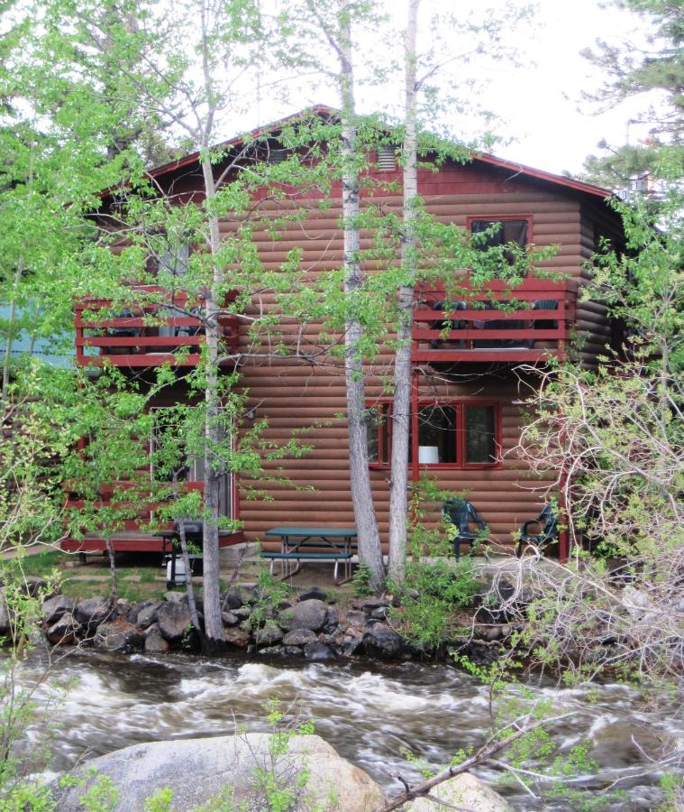  | Swiftcurrent Lodge