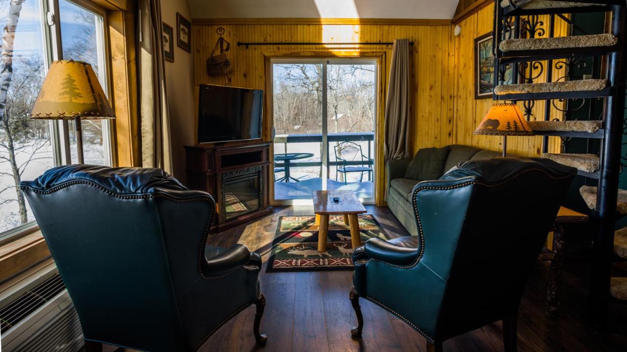 | Curriers Lakeview Lodge