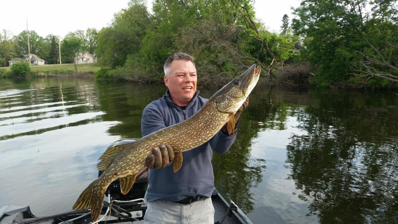  | Curriers Lakeview Lodge