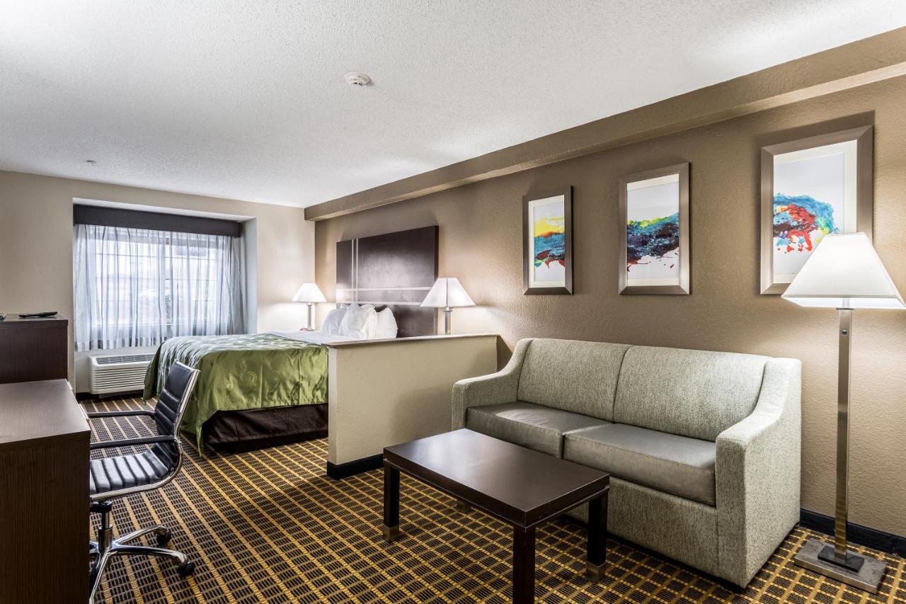 King Suite at Quality Inn & Suites El Paso I-10