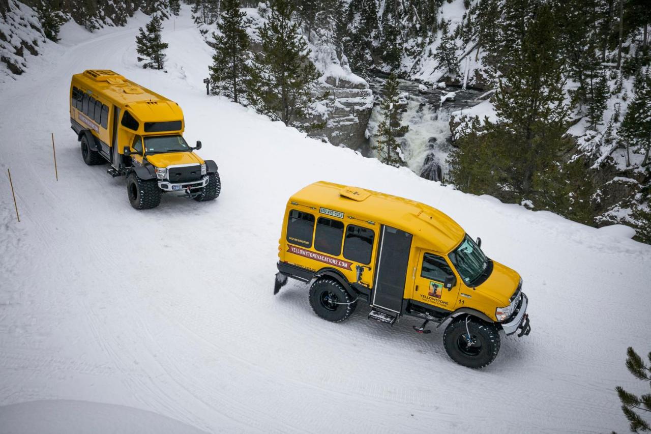 | Yellowstone Park Hotel
