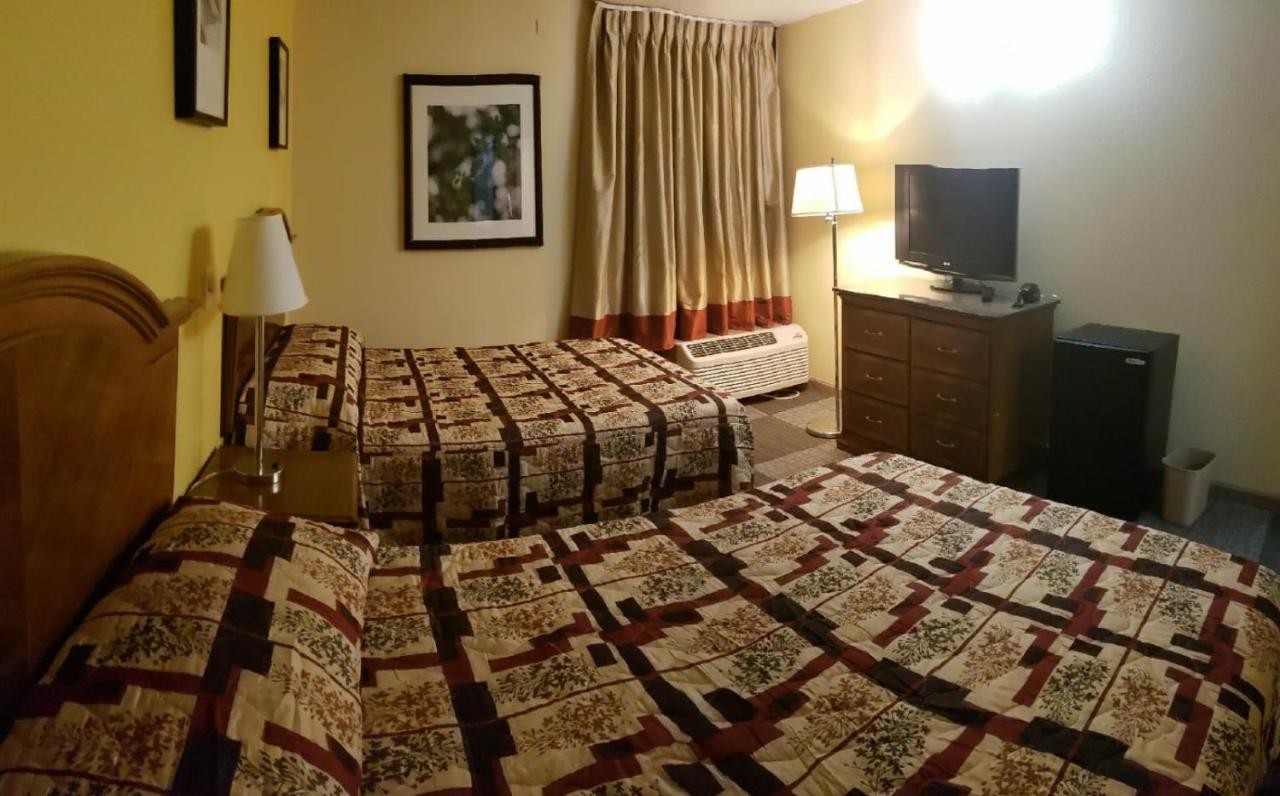  | Red Carpet Inn-Macon