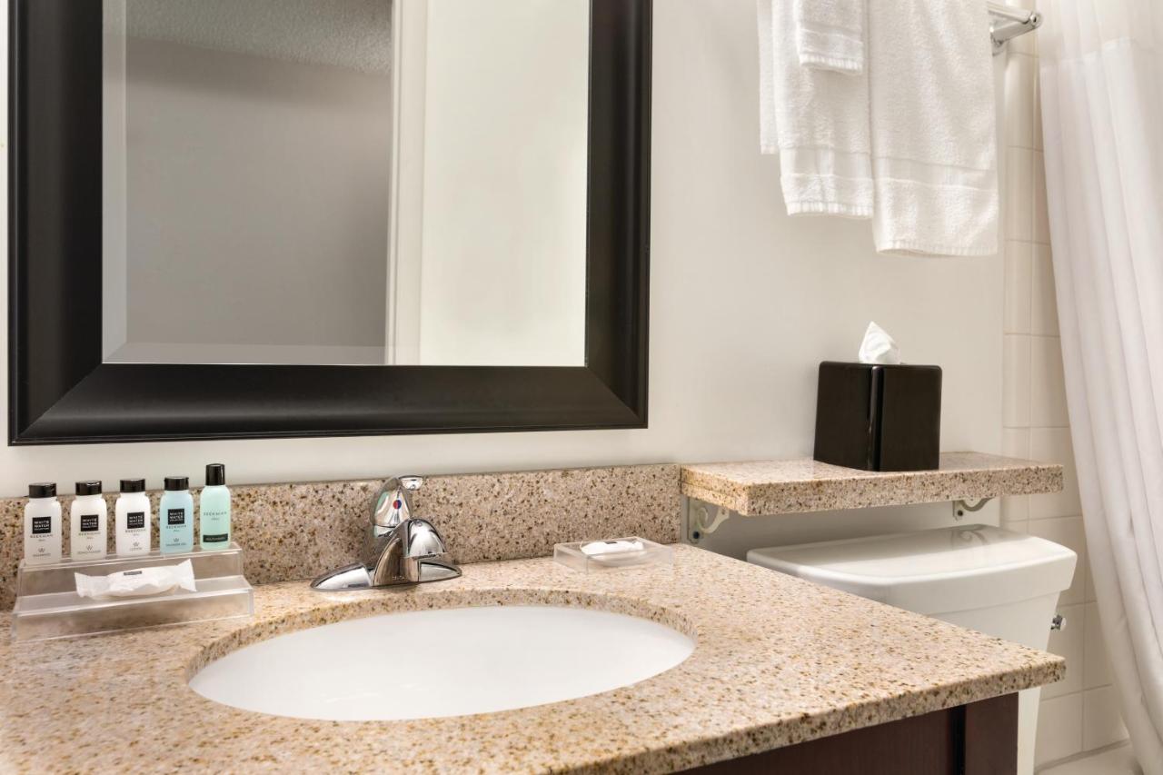 King Room - Non-Smoking at Country Inn & Suites by Radisson, Traverse City, MI