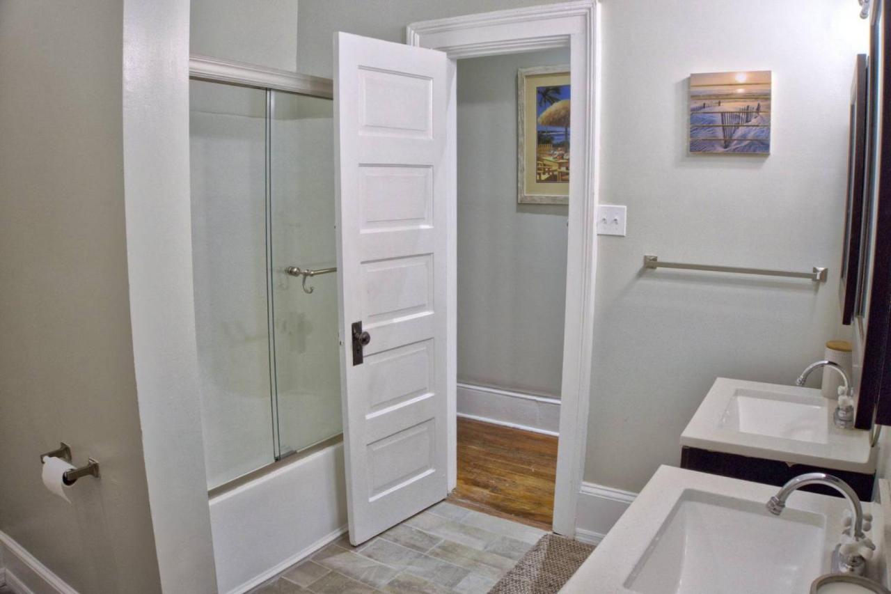 | Beautiful 6 Bed, 5 Bath Historic Savannah Home