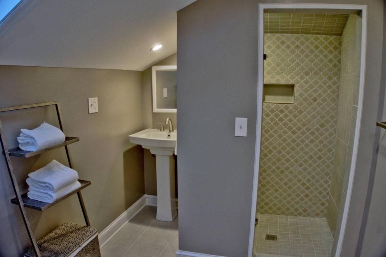 | Beautiful 6 Bed, 5 Bath Historic Savannah Home