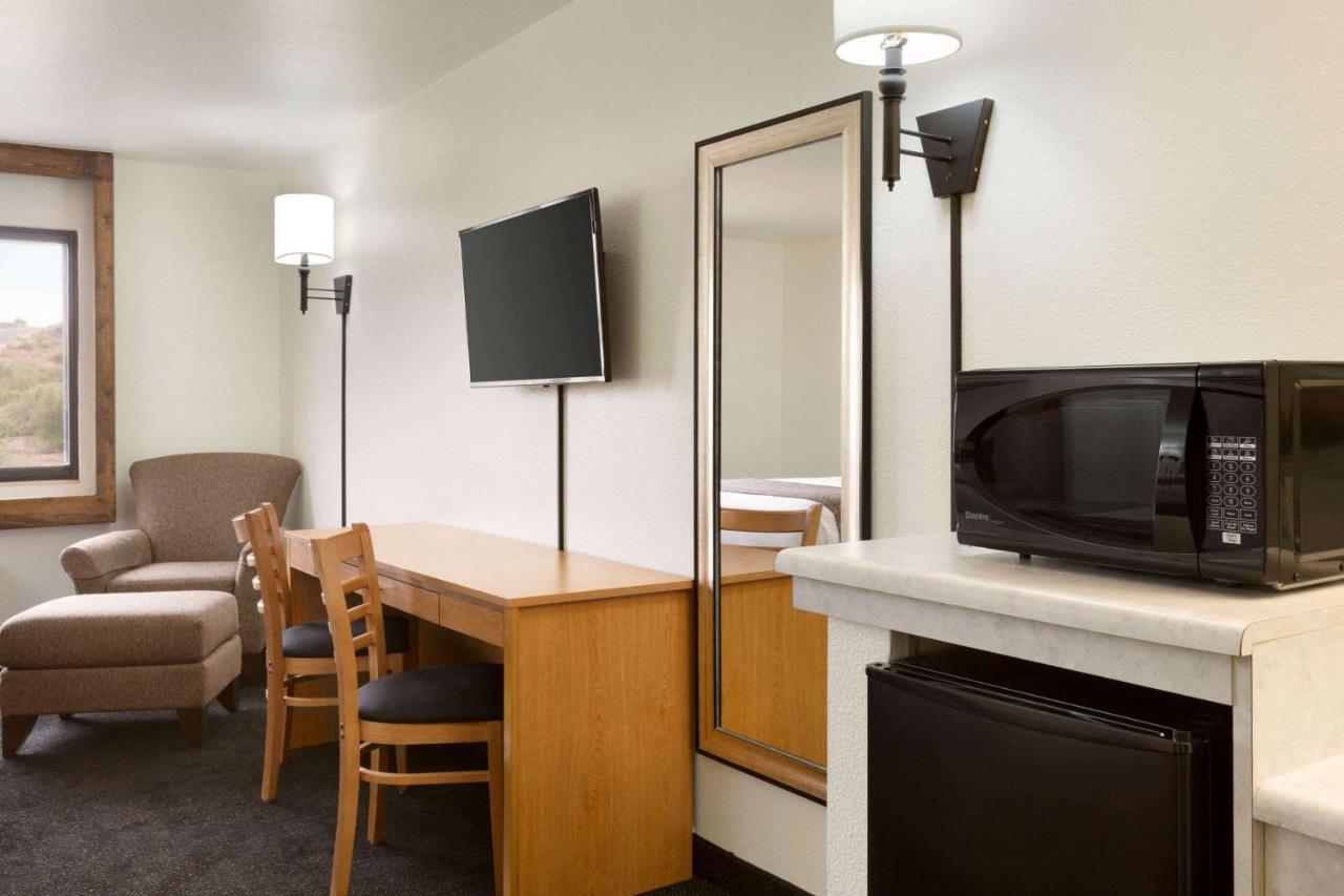 Queen Room with Two Queen Beds - Non-Smoking at Travelodge by Wyndham Belen