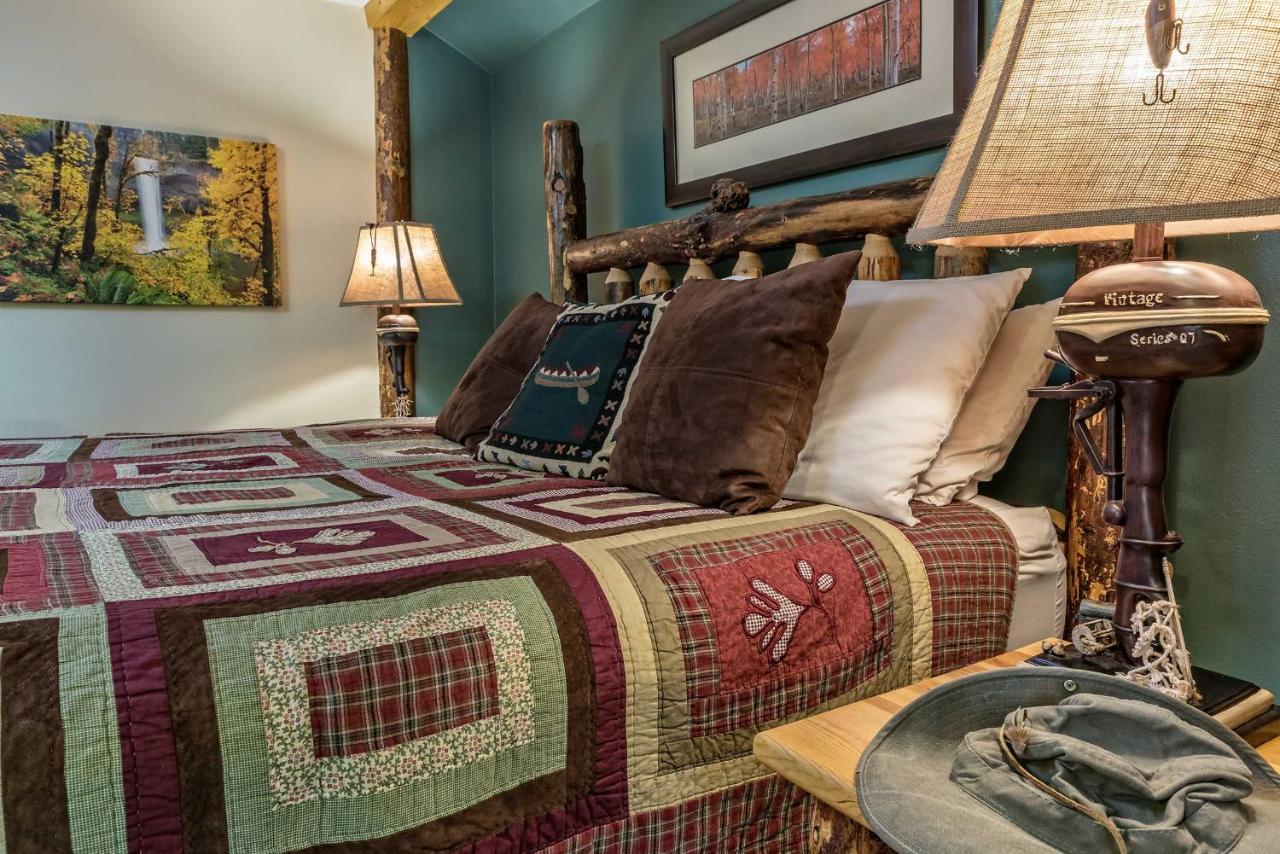 | Carson Ridge Luxury Cabins