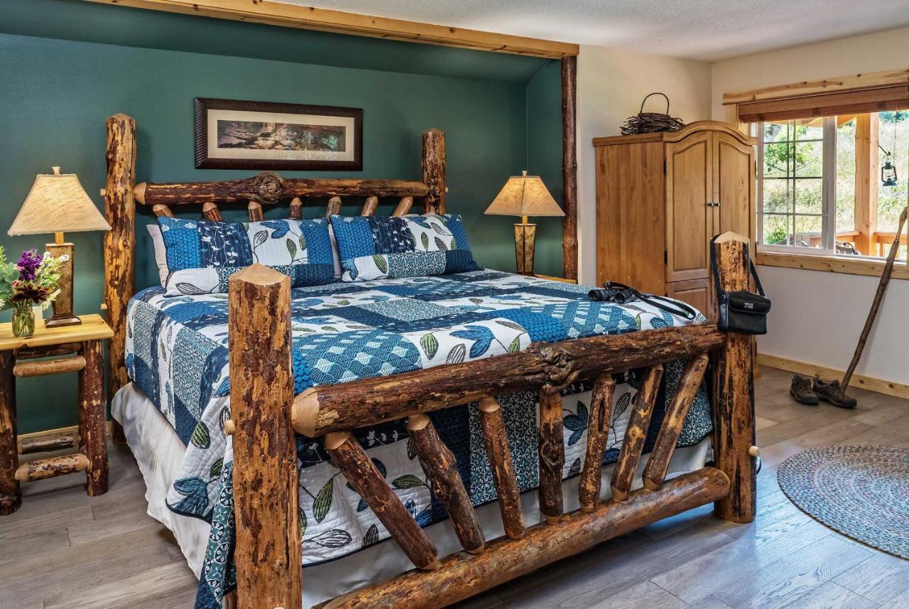 | Carson Ridge Luxury Cabins