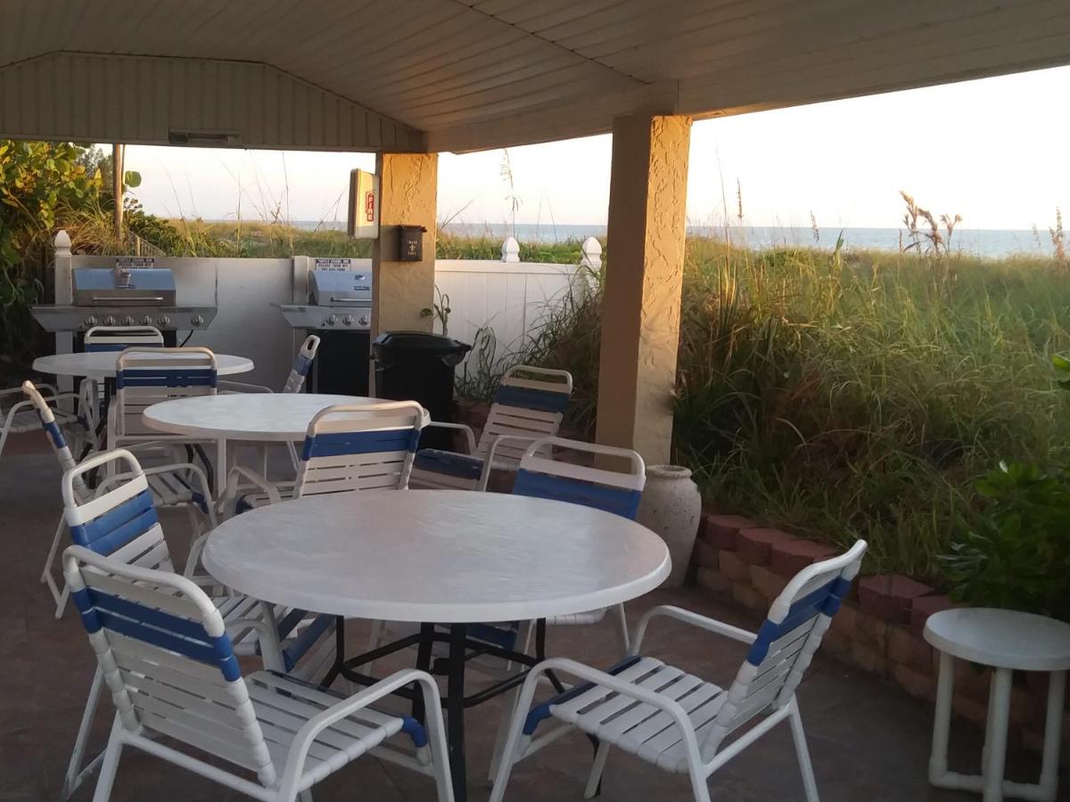  | Turtle Crawl Inn - Longboat Key