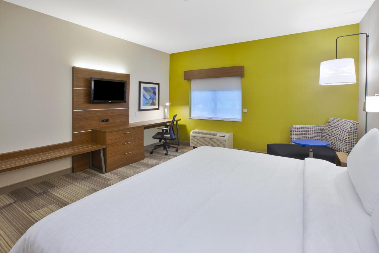 | Holiday Inn Express Rochester-Victor, an IHG Hotel