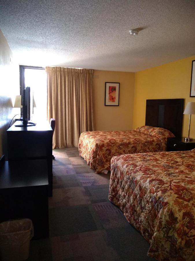  | Red Carpet Inn-Macon