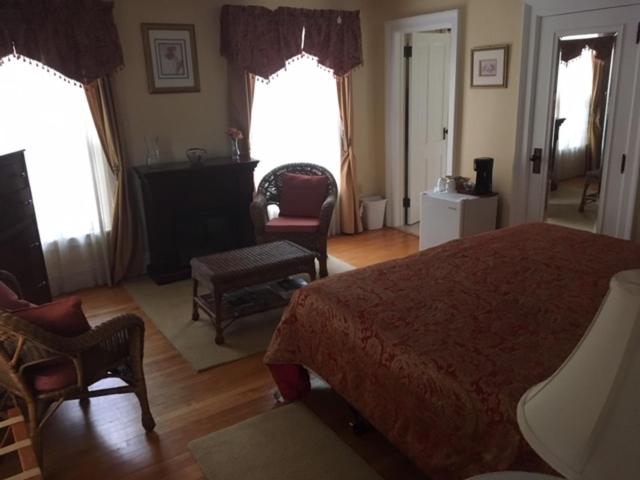 | Four Creeks Bed&Breakfast