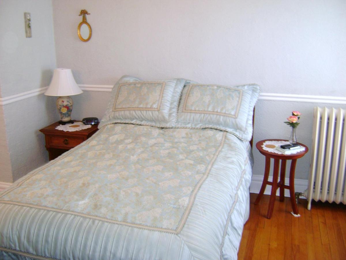 | Four Creeks Bed&Breakfast