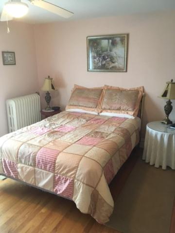 | Four Creeks Bed&Breakfast