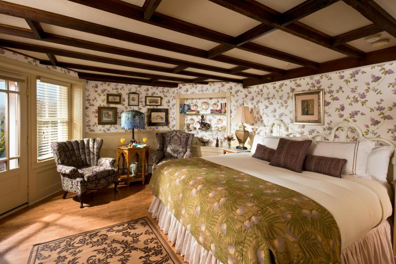 | Lands End Inn - Adults Only
